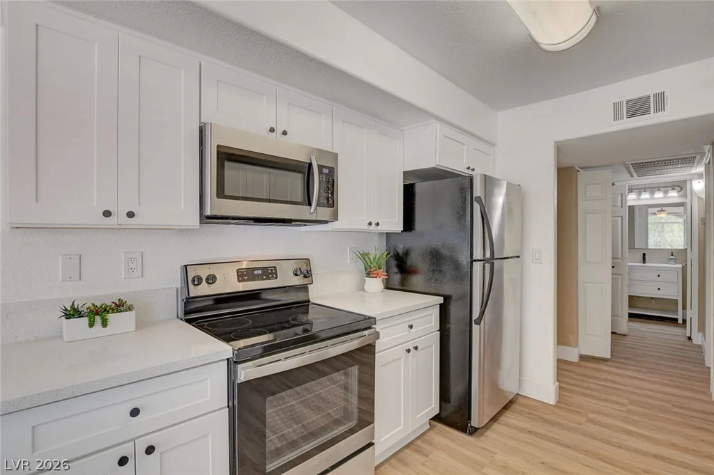 4400 Jones, Las Vegas, NV 89103