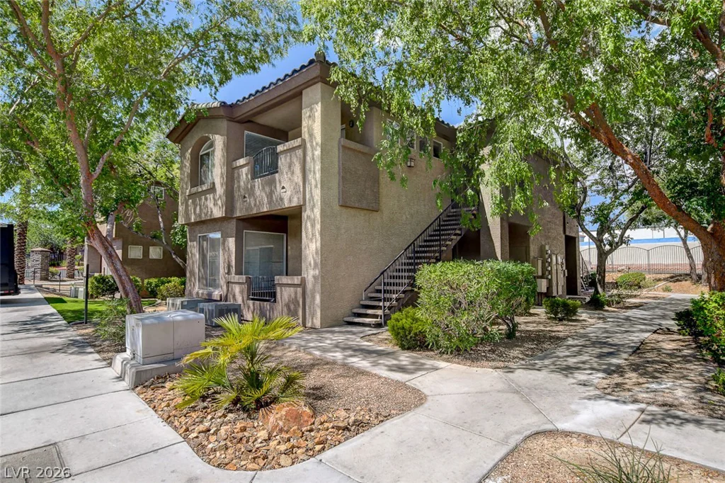 4400 Jones, Las Vegas, NV 89103