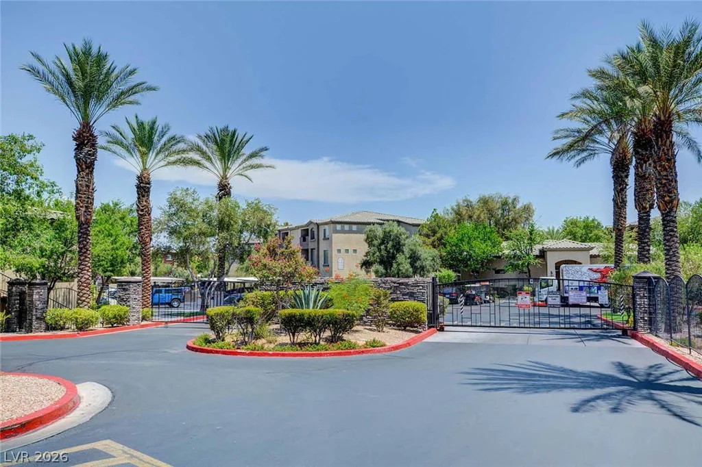 4400 Jones, Las Vegas, NV 89103