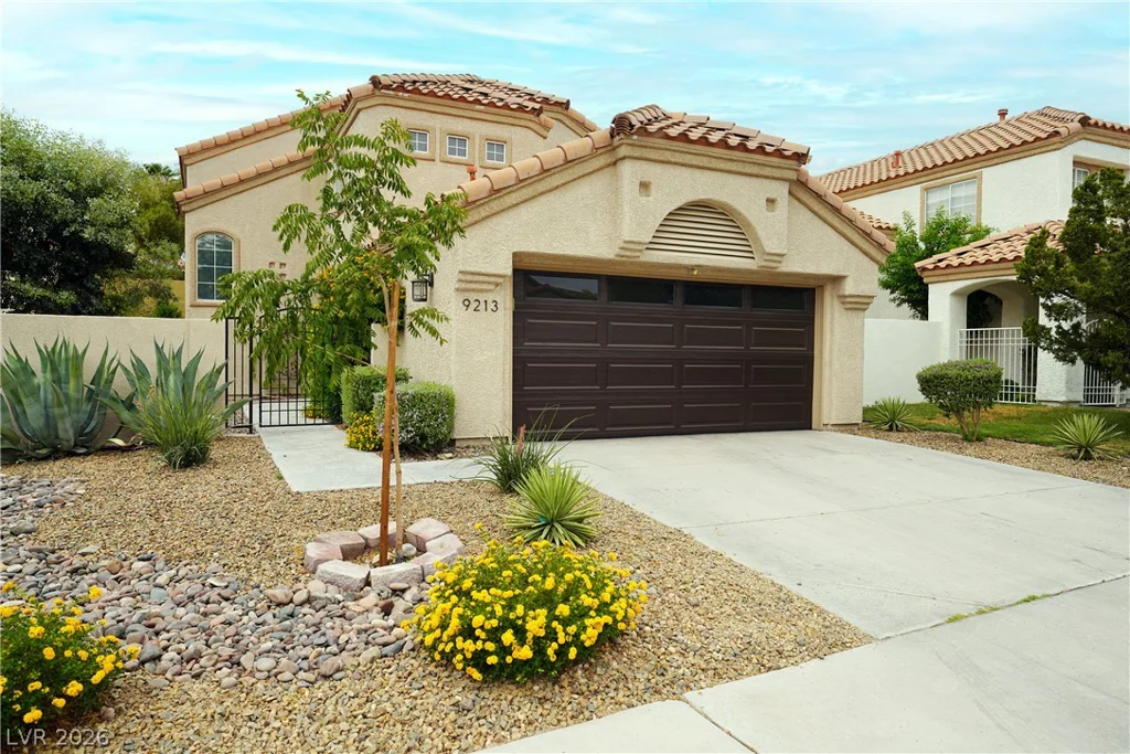 9213 Vosburgh, Las Vegas, NV 89117