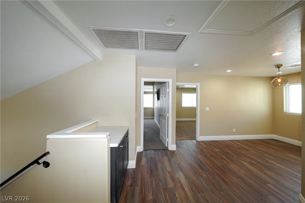9213 Vosburgh, Las Vegas, NV 89117