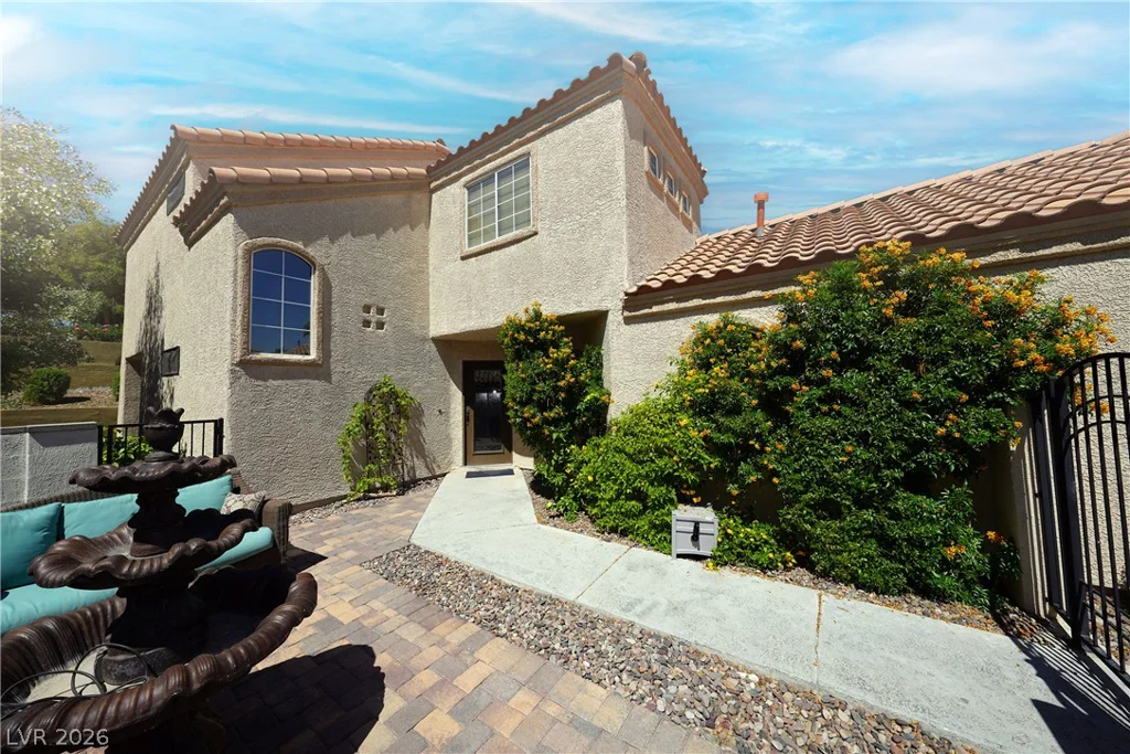 9213 Vosburgh, Las Vegas, NV 89117