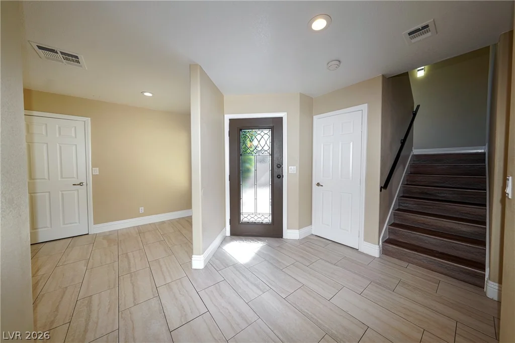 9213 Vosburgh, Las Vegas, NV 89117