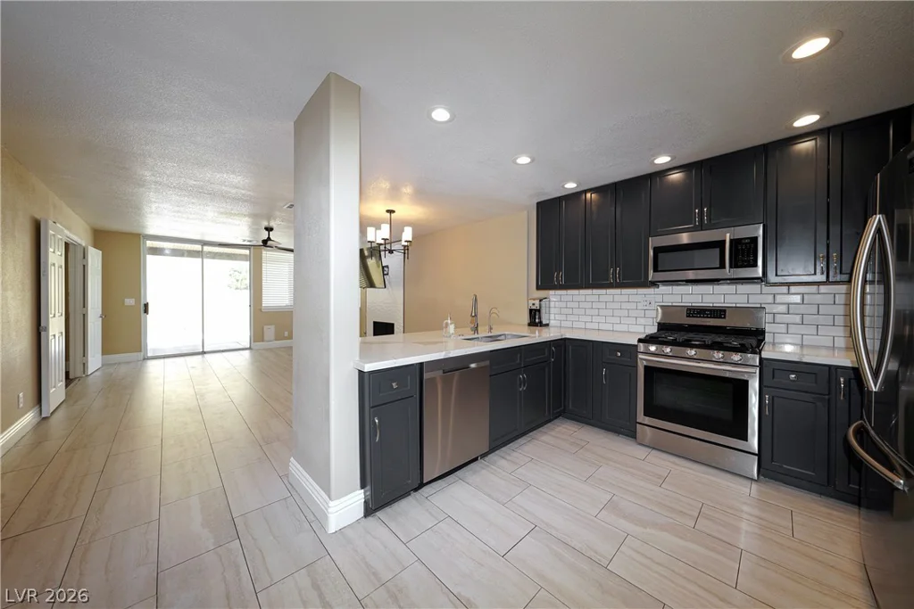 9213 Vosburgh, Las Vegas, NV 89117