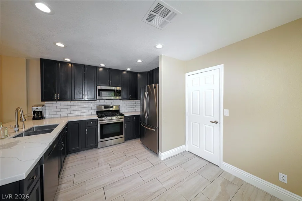 9213 Vosburgh, Las Vegas, NV 89117