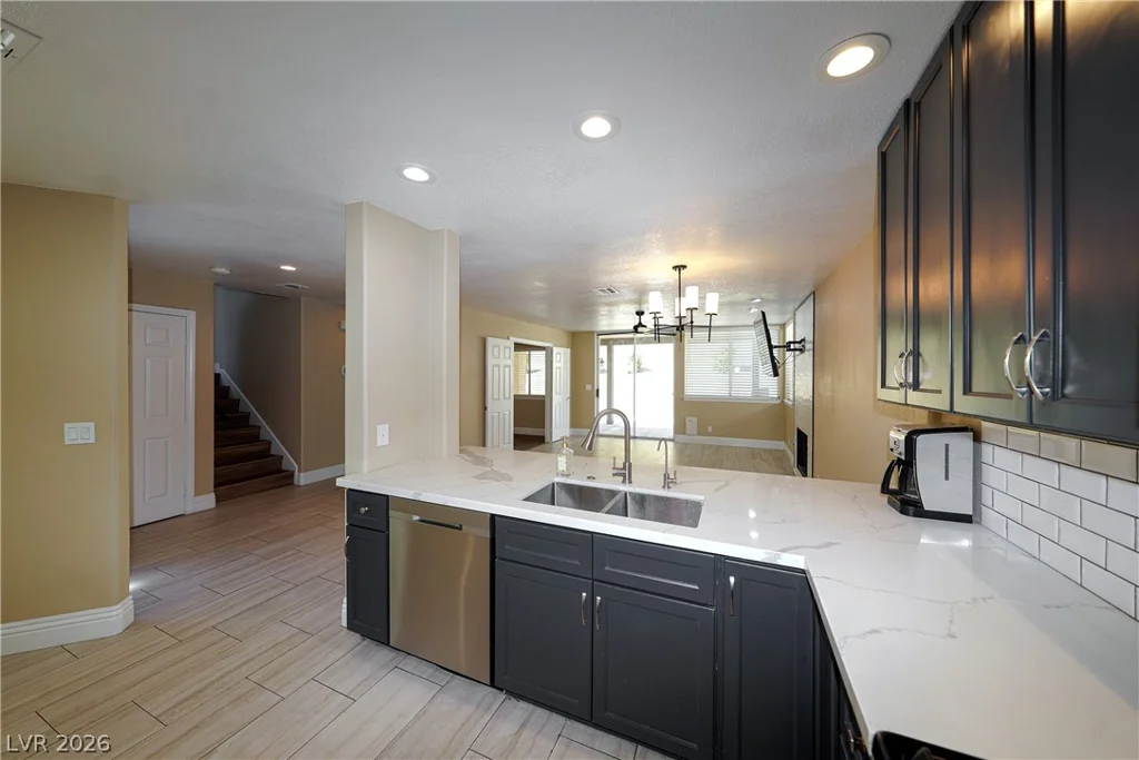 9213 Vosburgh, Las Vegas, NV 89117