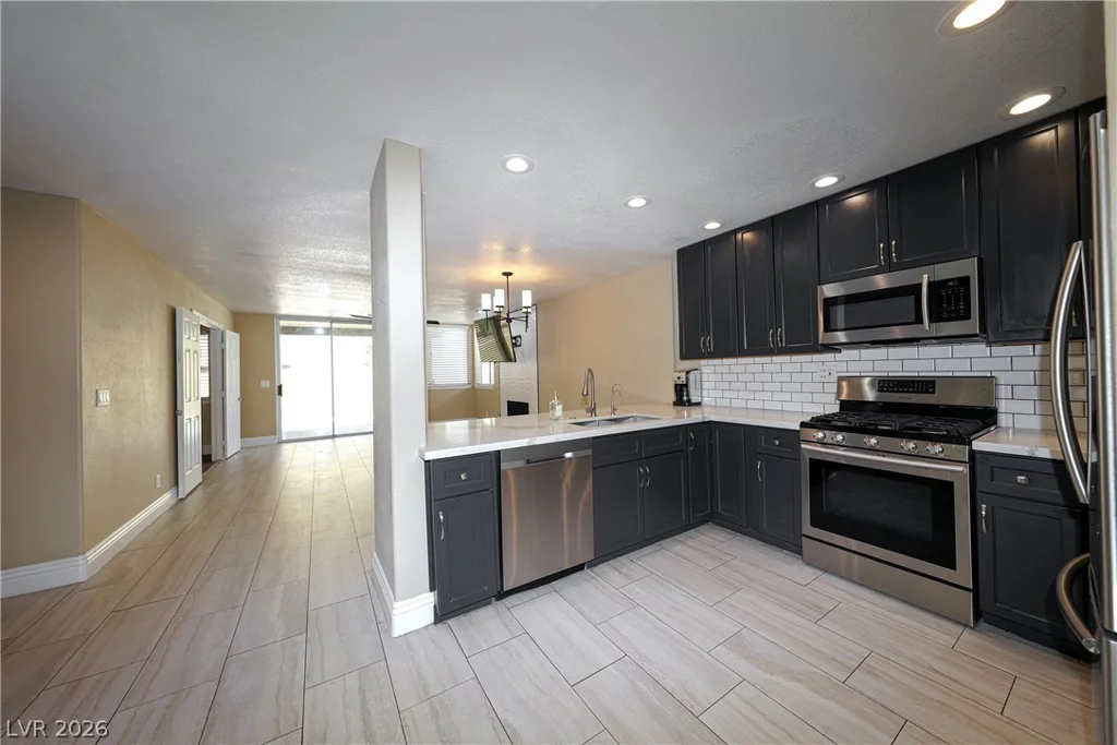 9213 Vosburgh, Las Vegas, NV 89117