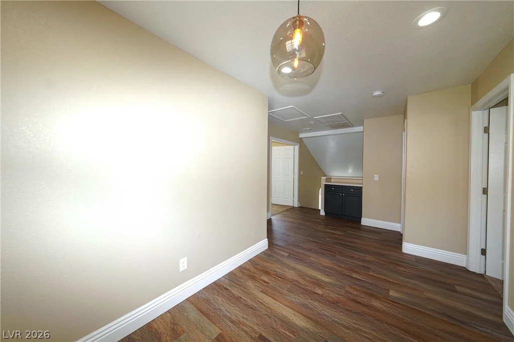 9213 Vosburgh, Las Vegas, NV 89117