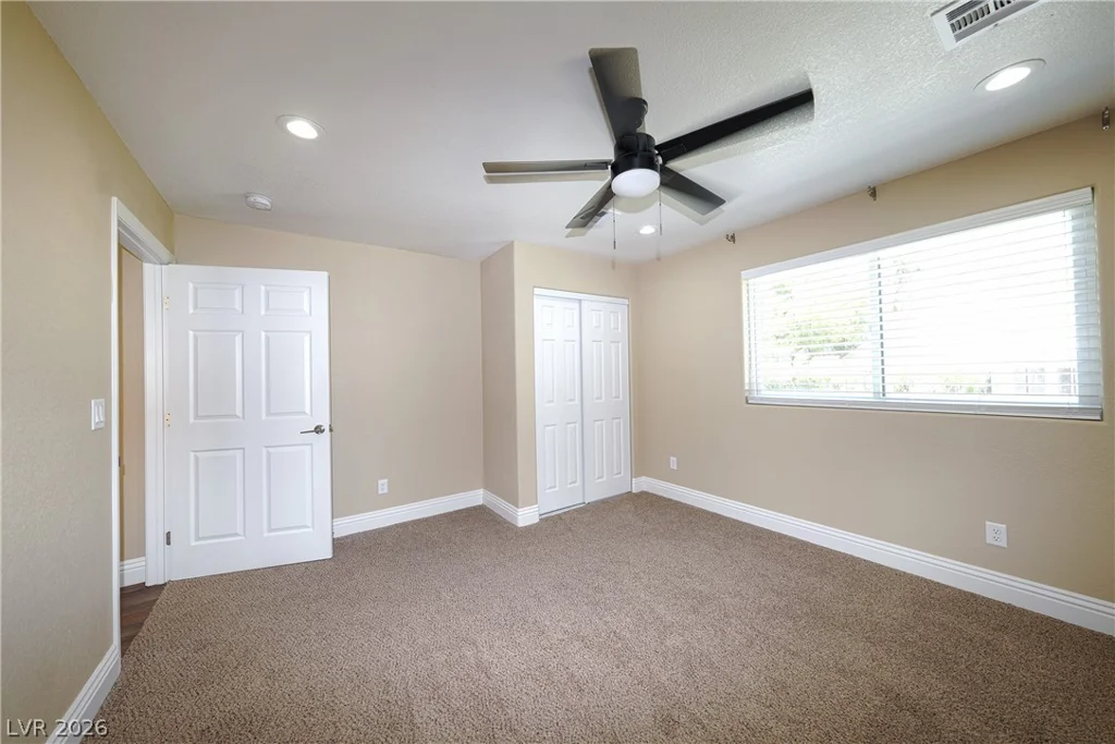 9213 Vosburgh, Las Vegas, NV 89117