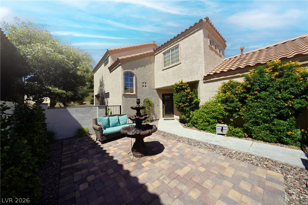9213 Vosburgh, Las Vegas, NV 89117