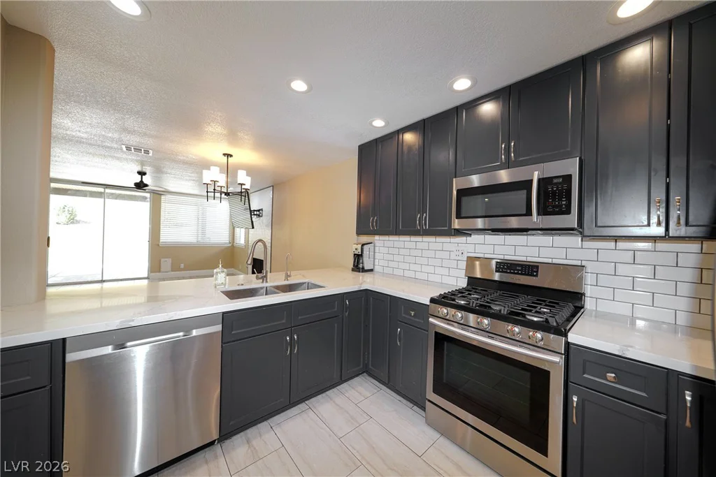 9213 Vosburgh, Las Vegas, NV 89117
