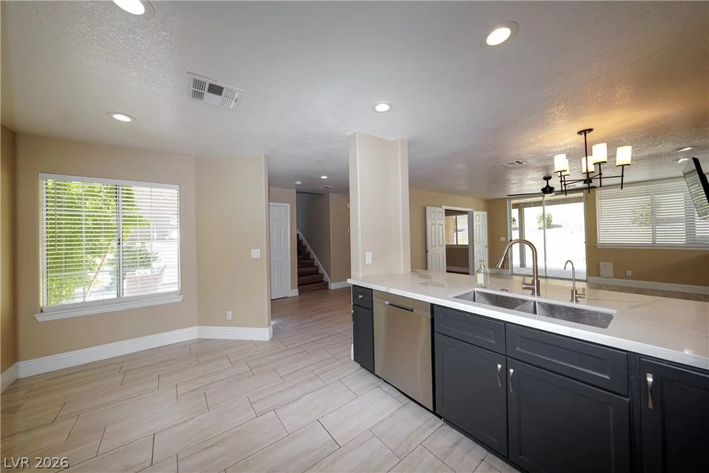 9213 Vosburgh, Las Vegas, NV 89117