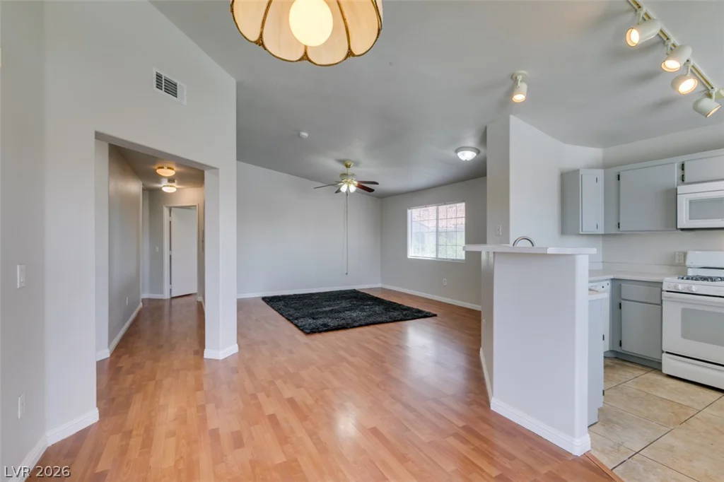 1881 W Alexander Road, North Las Vegas, NV 89032