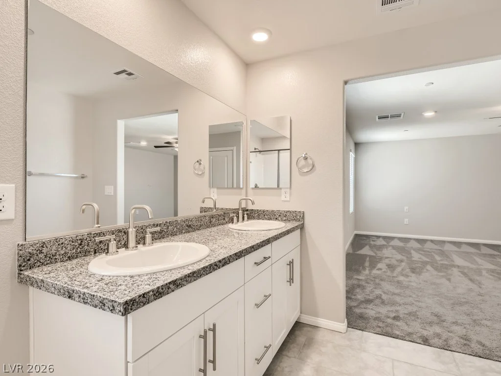 10748 Wild Poppy, Las Vegas, NV 89129