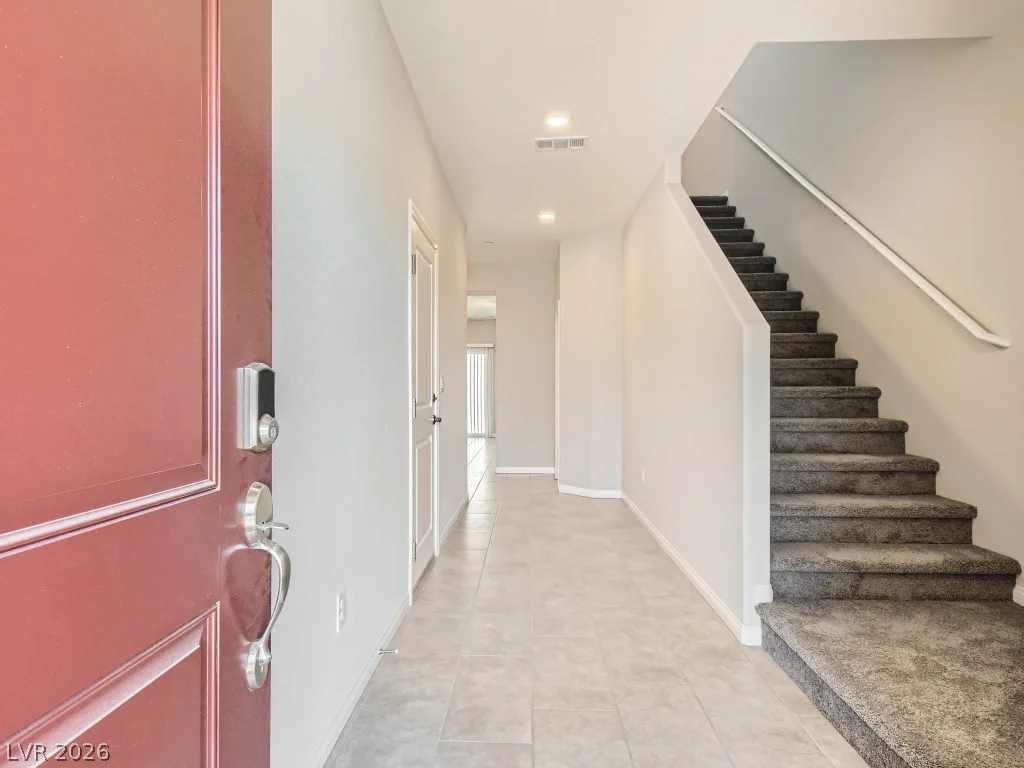10748 Wild Poppy, Las Vegas, NV 89129