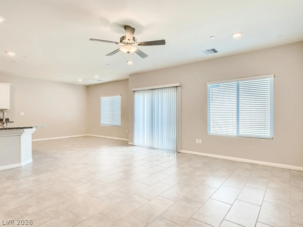 10748 Wild Poppy, Las Vegas, NV 89129