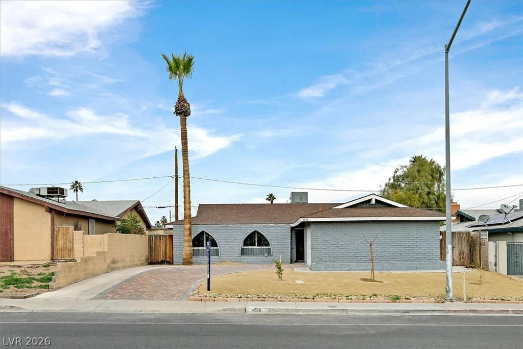 4516 Flamingo, Las Vegas, NV 89121