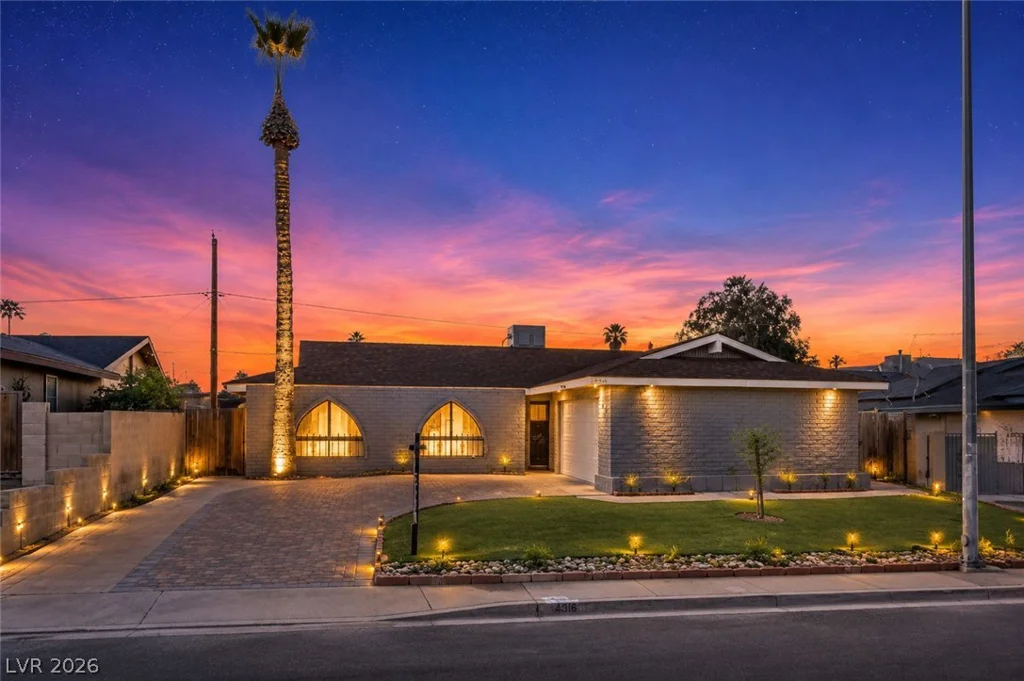 4516 Flamingo, Las Vegas, NV 89121