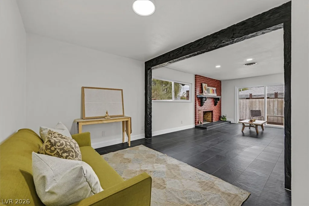 4516 Flamingo, Las Vegas, NV 89121
