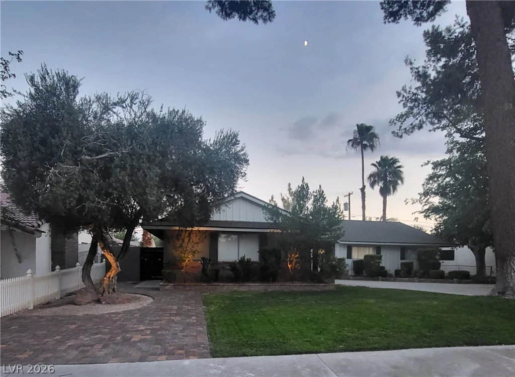 2917 Colanthe, Las Vegas, NV 89102