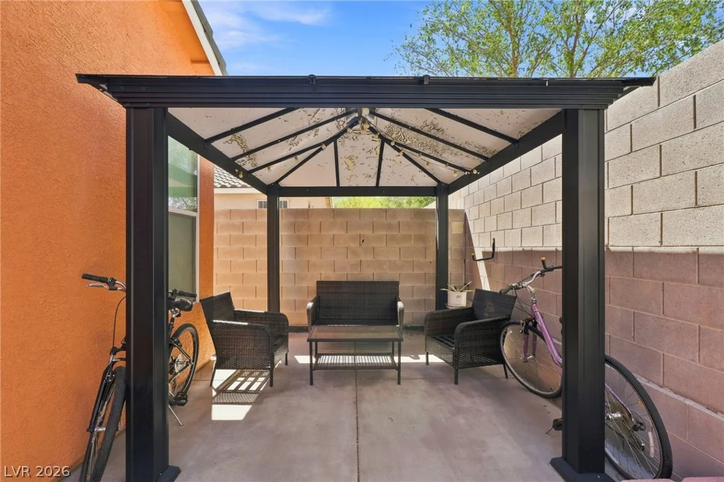 2528 Living Rock, Las Vegas, NV 89106