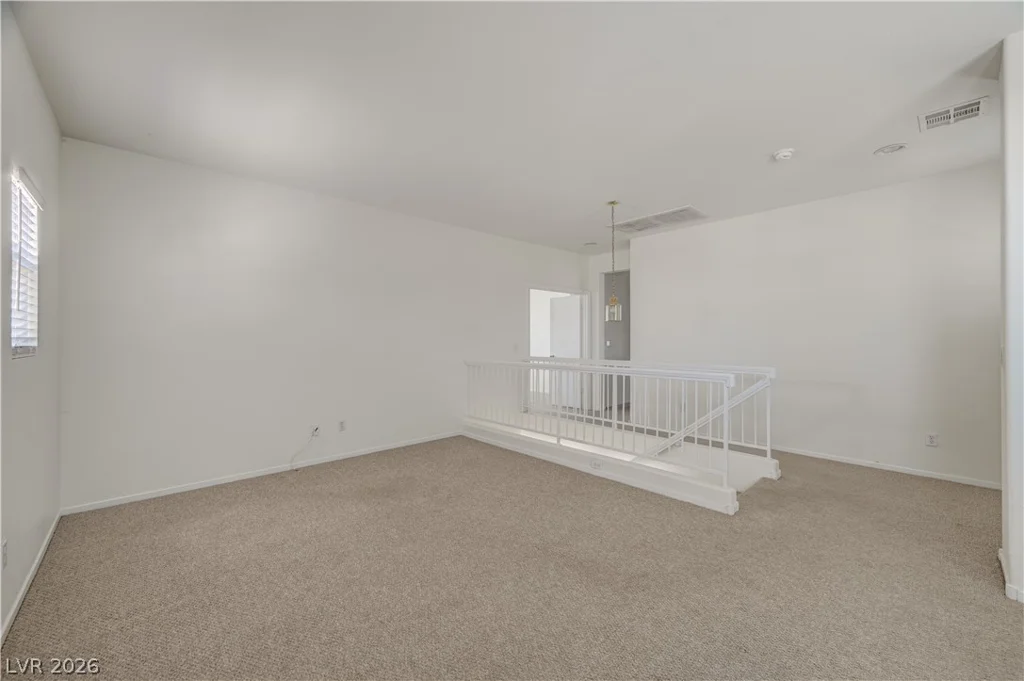 10369 Bent Willow, Las Vegas, NV 89129