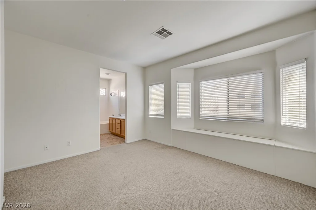 10369 Bent Willow, Las Vegas, NV 89129