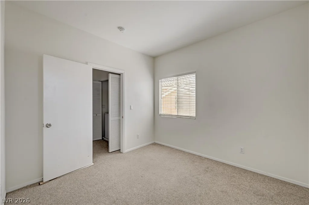 10369 Bent Willow, Las Vegas, NV 89129