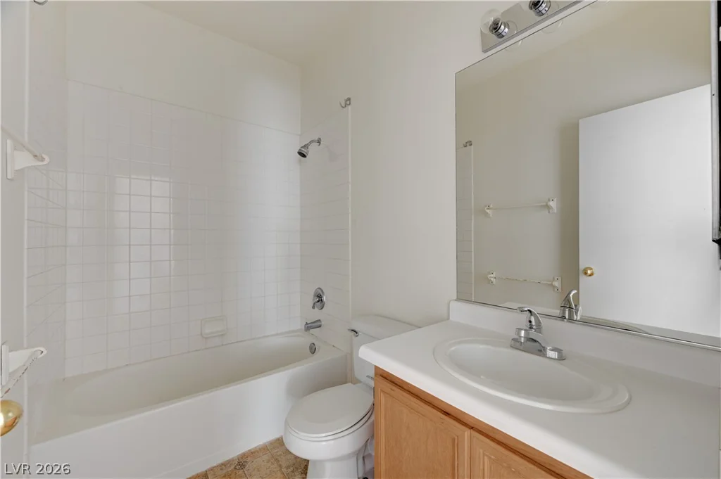10369 Bent Willow, Las Vegas, NV 89129