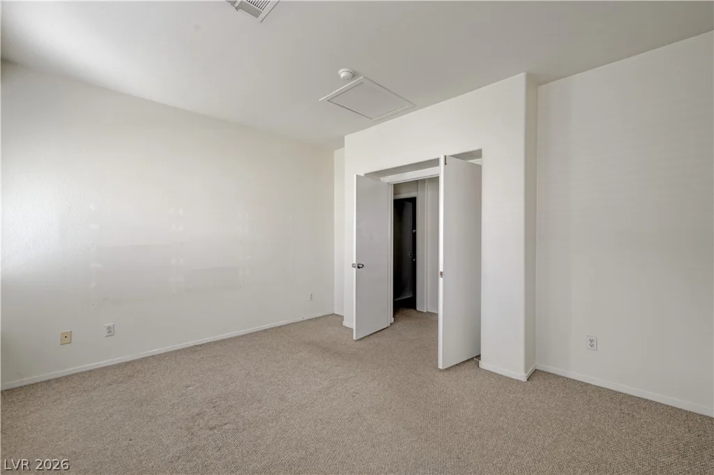 10369 Bent Willow, Las Vegas, NV 89129