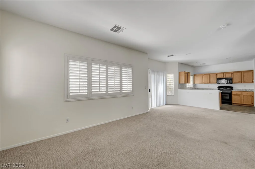 10369 Bent Willow, Las Vegas, NV 89129
