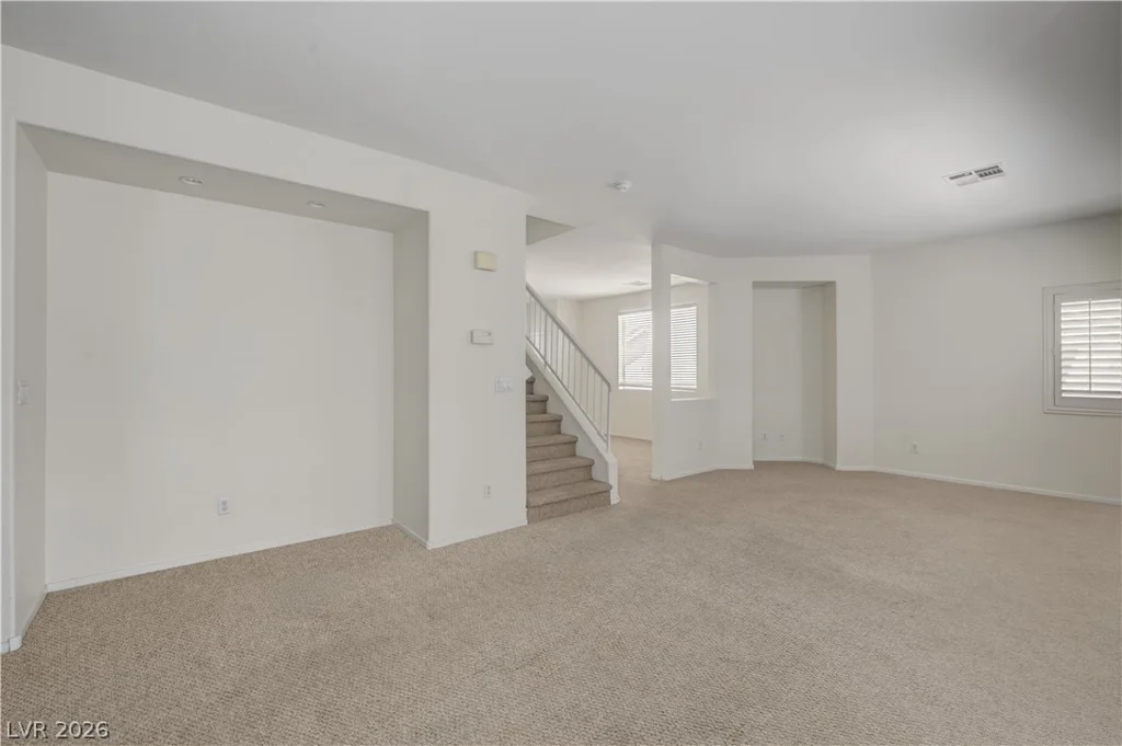 10369 Bent Willow, Las Vegas, NV 89129
