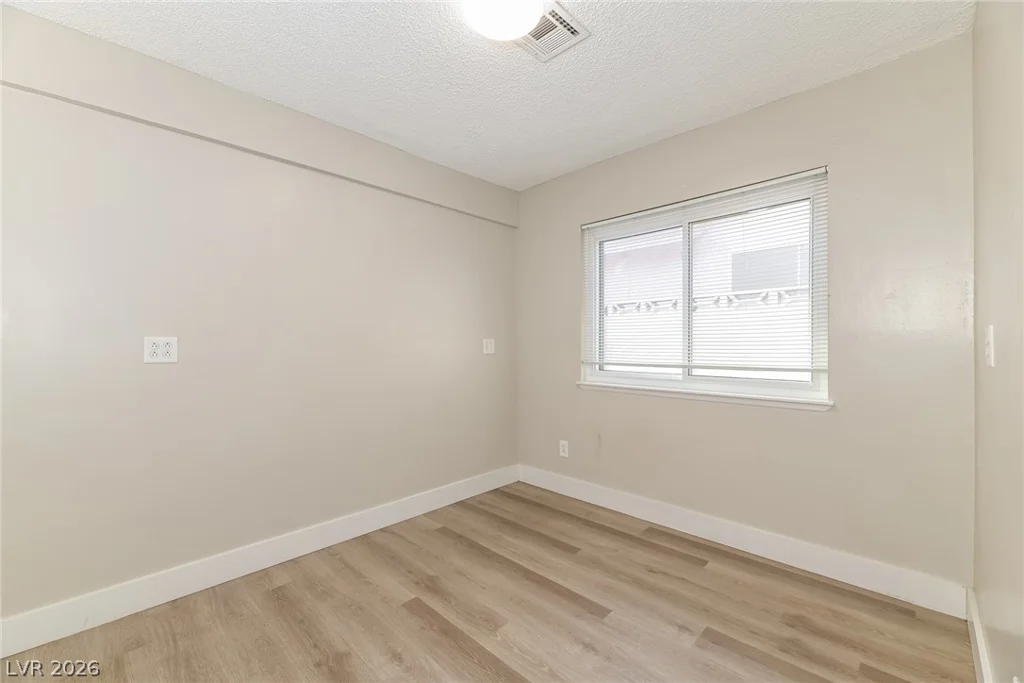 5366 Ravendale, Las Vegas, NV 89120