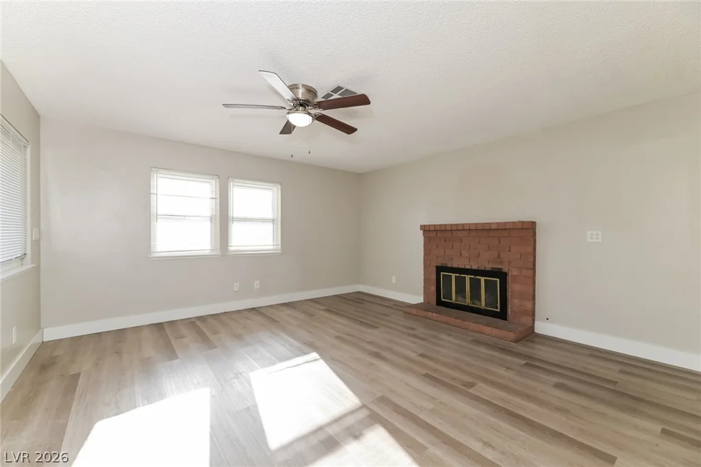 5366 Ravendale, Las Vegas, NV 89120