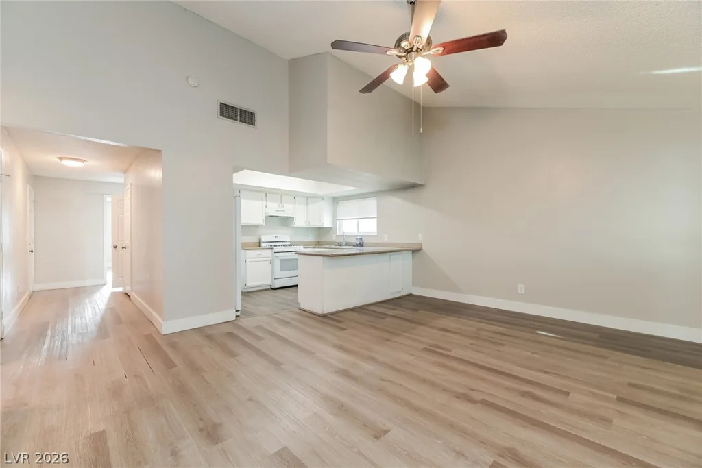 5366 Ravendale, Las Vegas, NV 89120