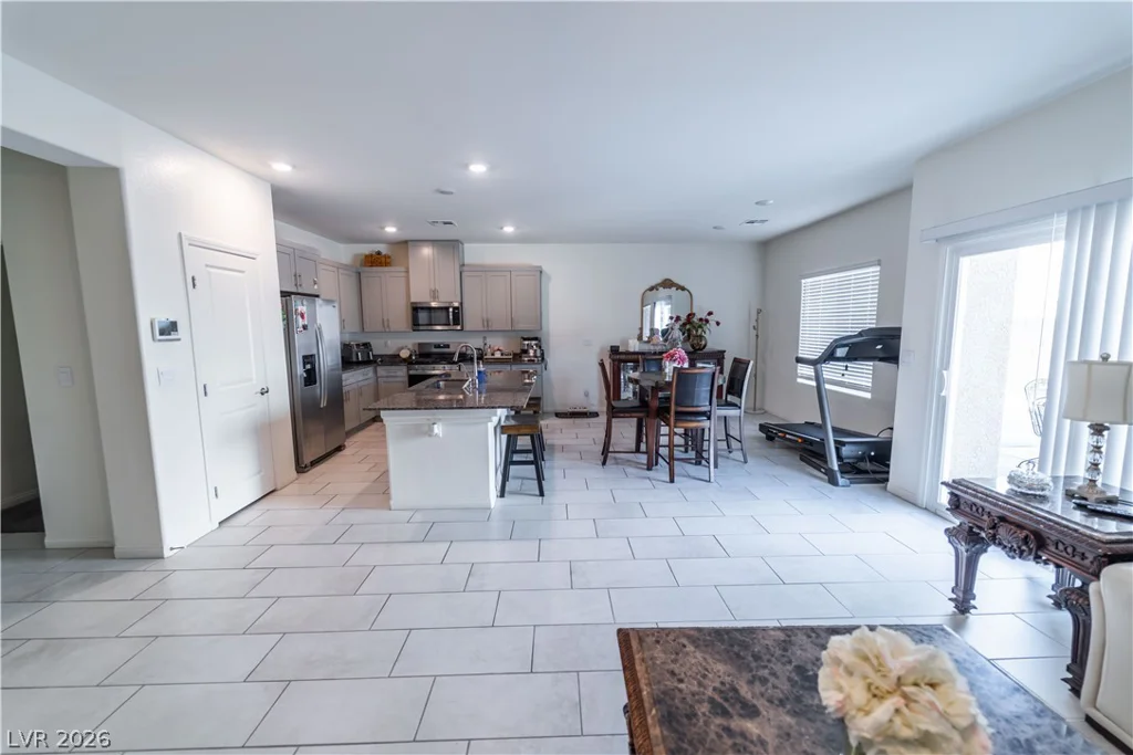 7711 Duran Harbor, North Las Vegas, NV 89084