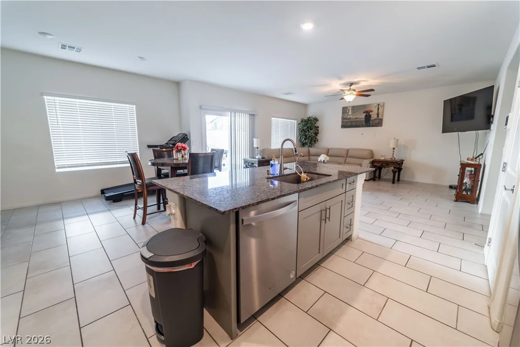 7711 Duran Harbor, North Las Vegas, NV 89084