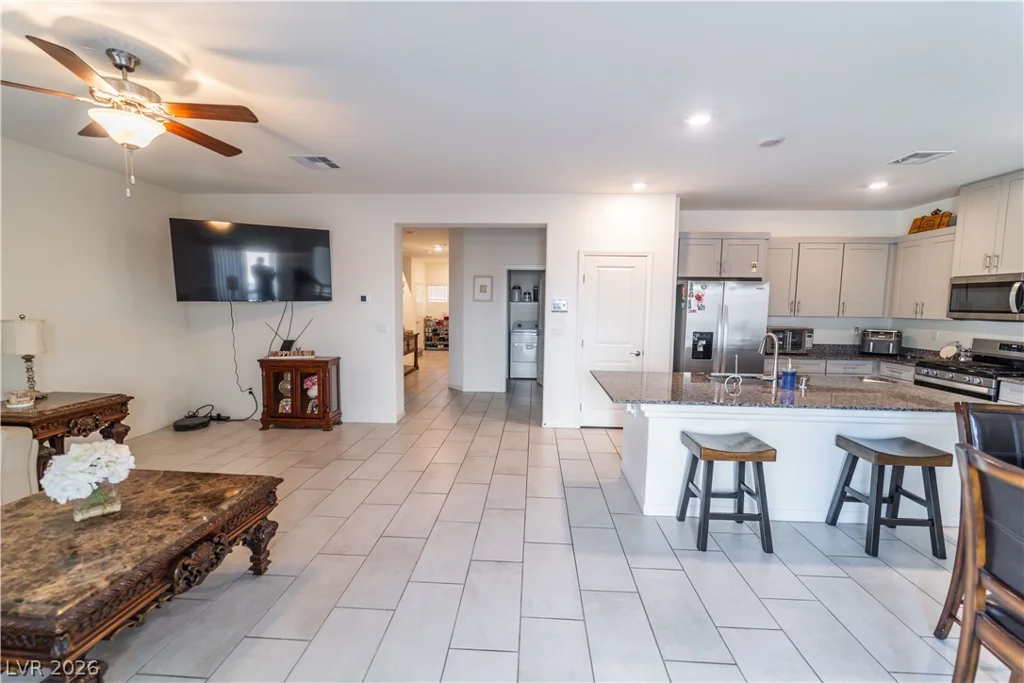 7711 Duran Harbor, North Las Vegas, NV 89084