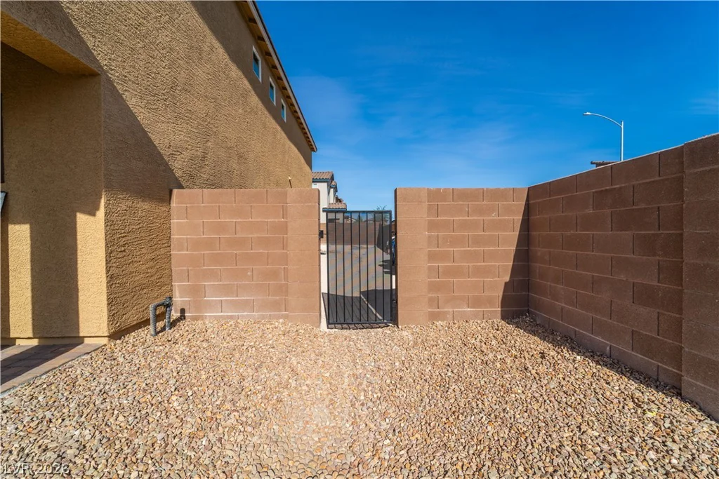 7711 Duran Harbor, North Las Vegas, NV 89084