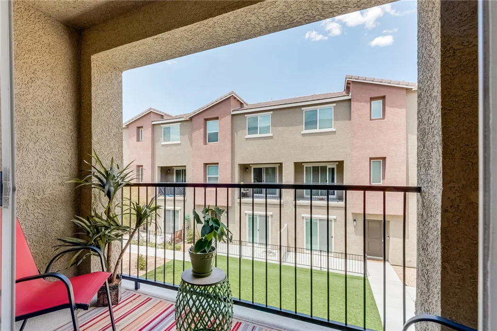 2842 Azure Breeze, Las Vegas, NV 89183