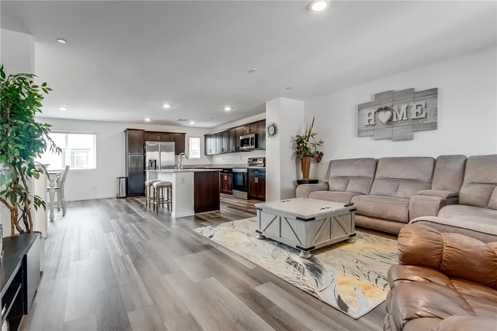 2842 Azure Breeze, Las Vegas, NV 89183