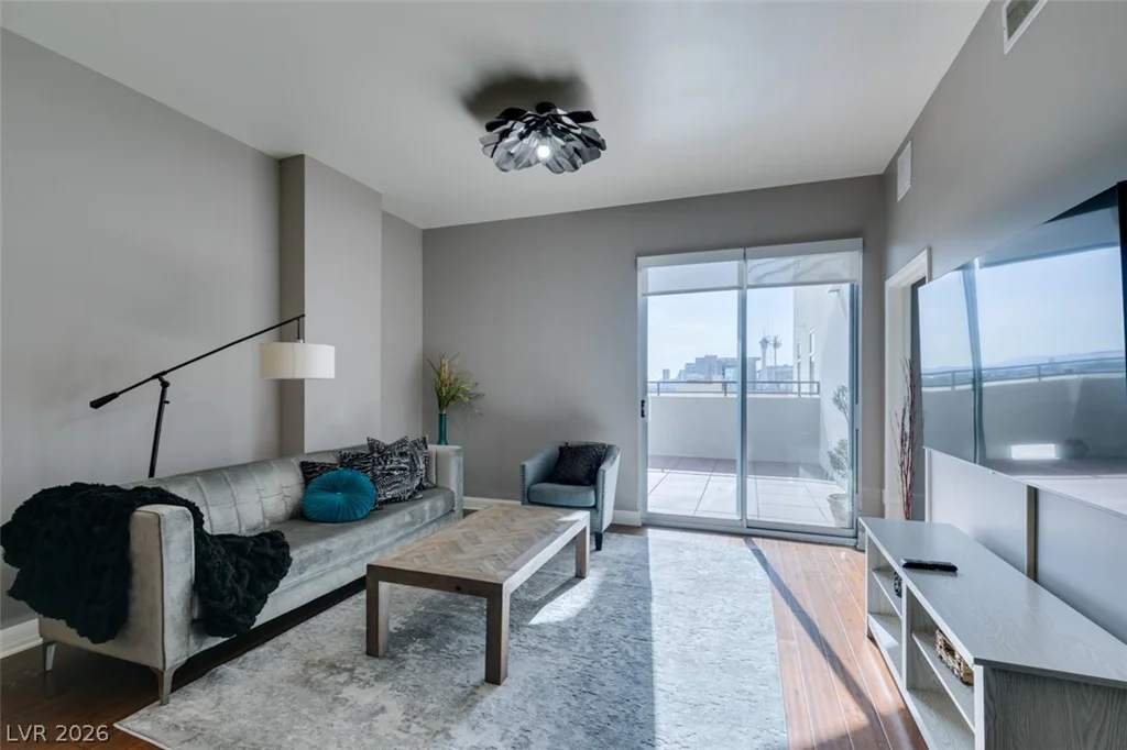 150 Las Vegas, Las Vegas, NV 89101