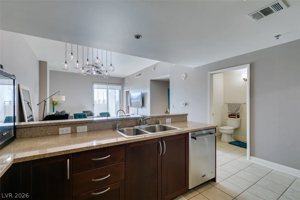 150 Las Vegas, Las Vegas, NV 89101