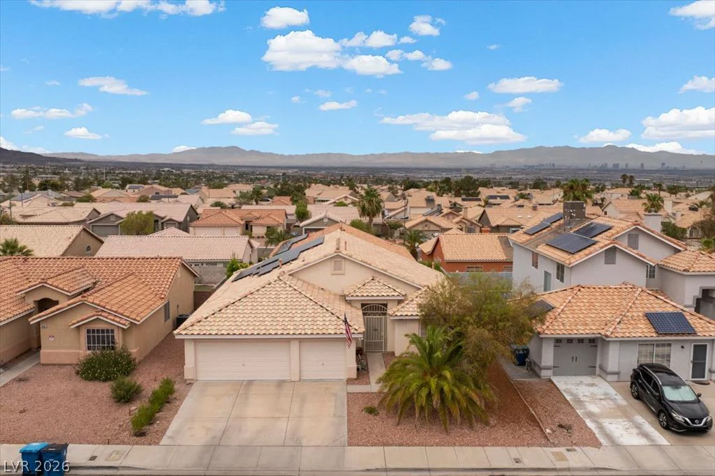 208 Night Fall, Henderson, NV 89015