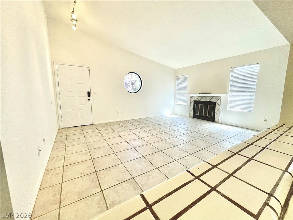 5086 Jeffreys, Las Vegas, NV 89119