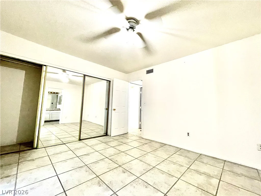 5086 Jeffreys, Las Vegas, NV 89119