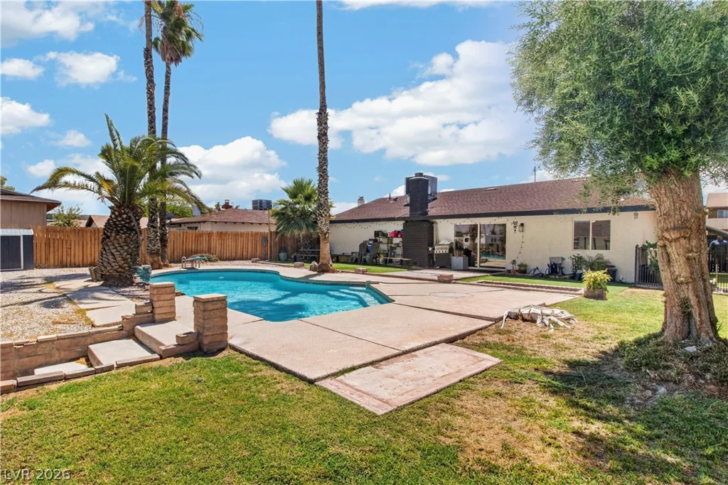 5452 Escondido, Las Vegas, NV 89119