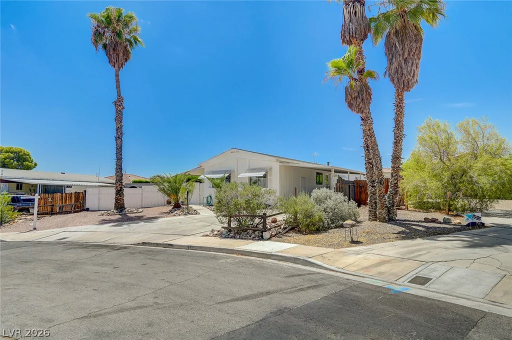 1010 La Mesa, Boulder City, NV 89005