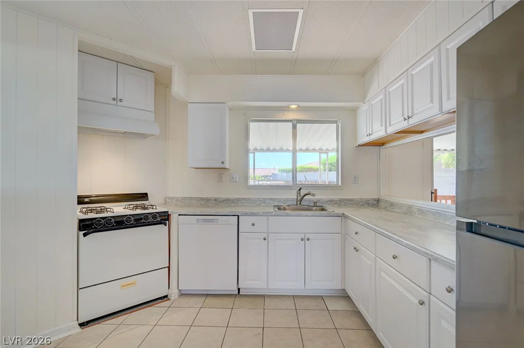 1010 La Mesa, Boulder City, NV 89005