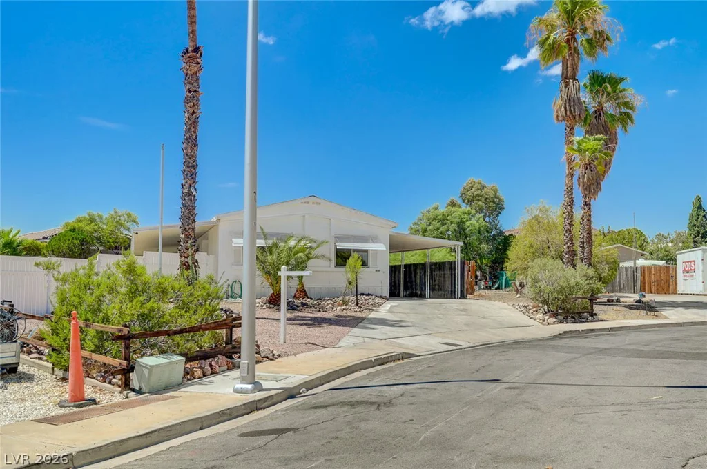 1010 La Mesa, Boulder City, NV 89005